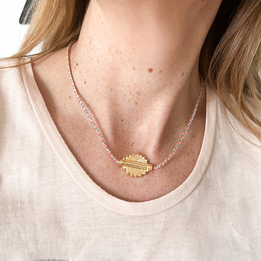 Collier Maya sur fil rose