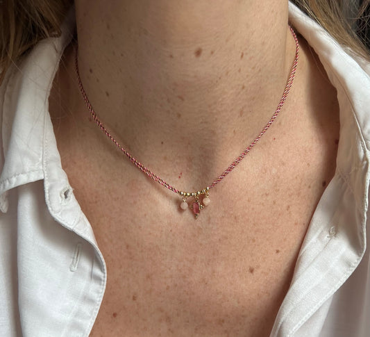 Collier Bindie sur fil rose