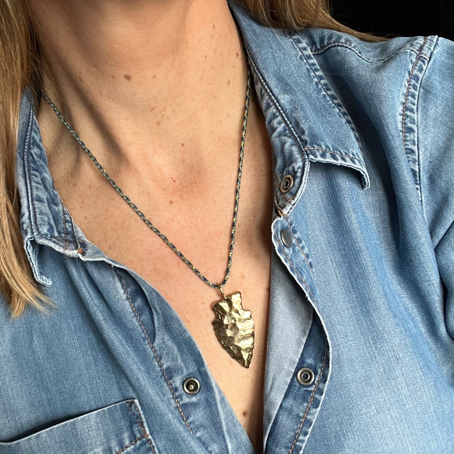 Collier Silex sur fil vert