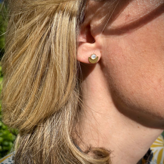 Puces d'oreilles Moon nacre