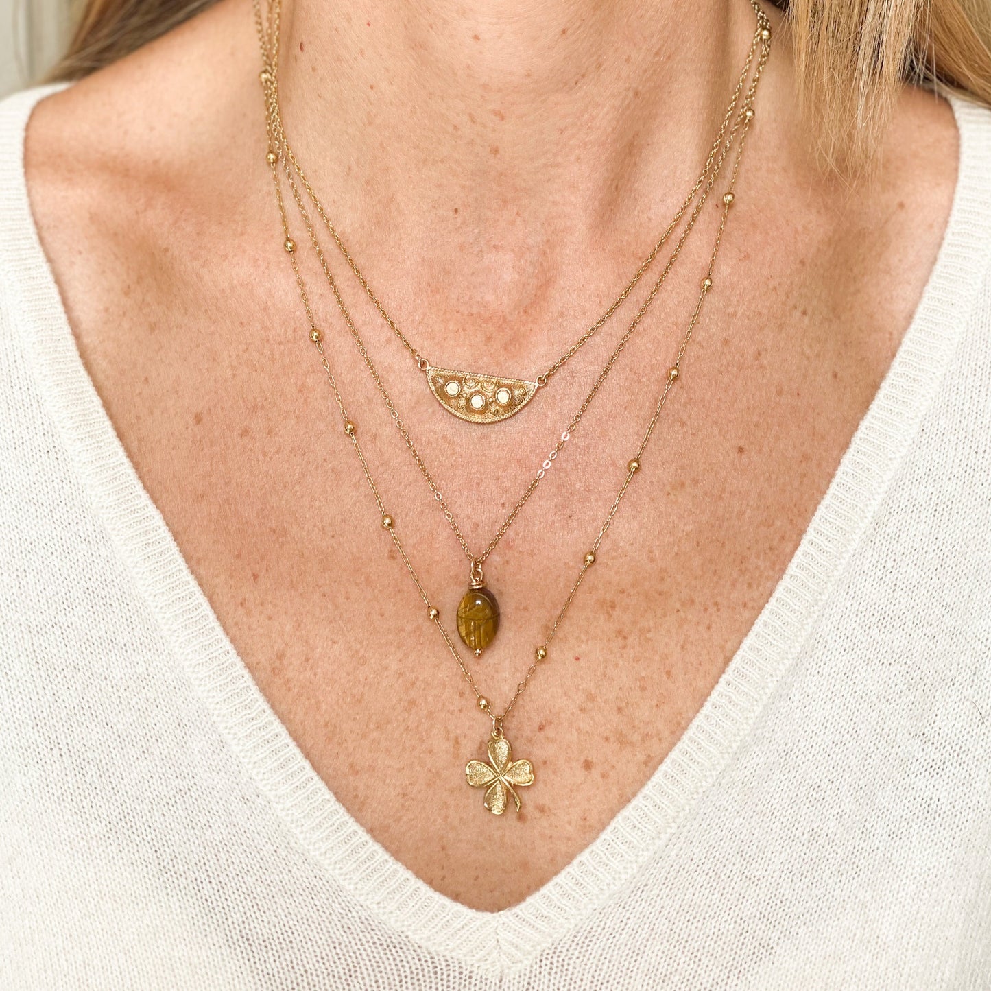 Collier Grigri scarabée agate noire
