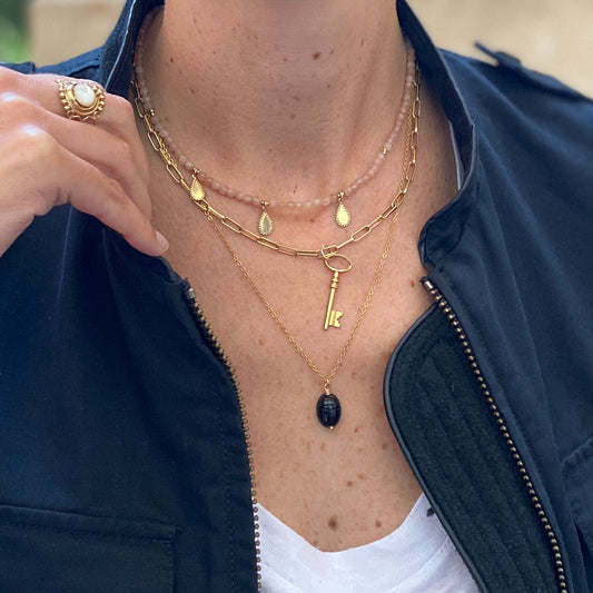 Collier Grigri scarabée agate noire