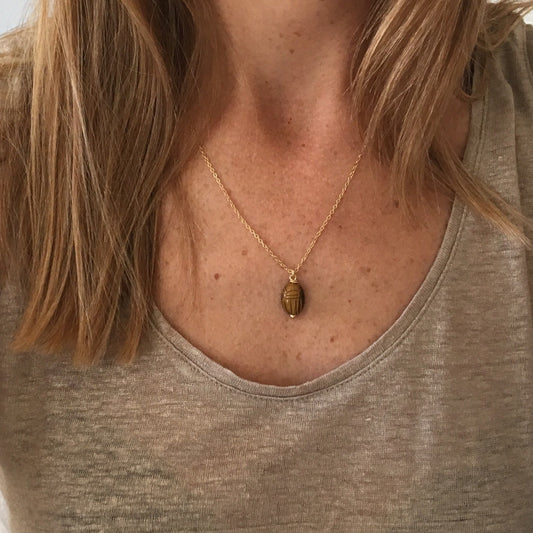 Collier Grigri scarabée oeil de tigre