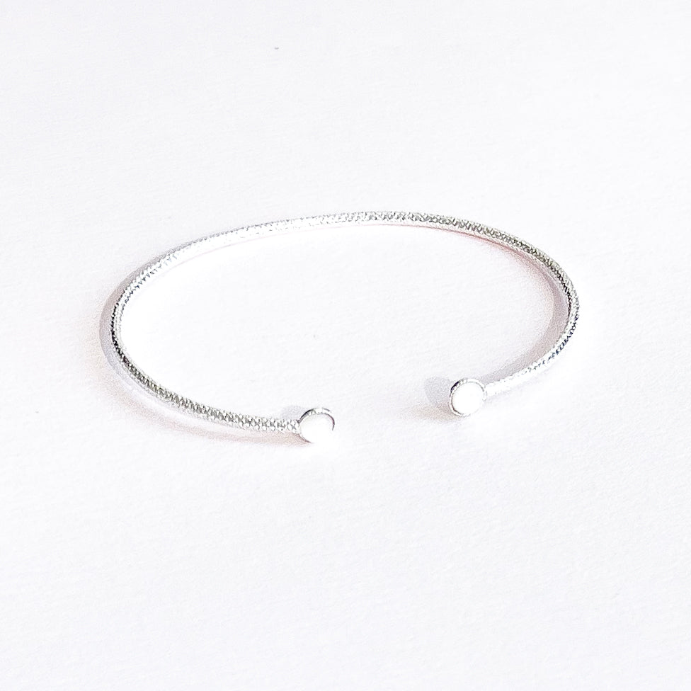 Jonc Ariane cabochon en nacre (4mm) argenté