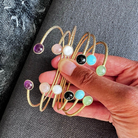 Jonc Ariane cabochon en quartz rose (6mm) doré