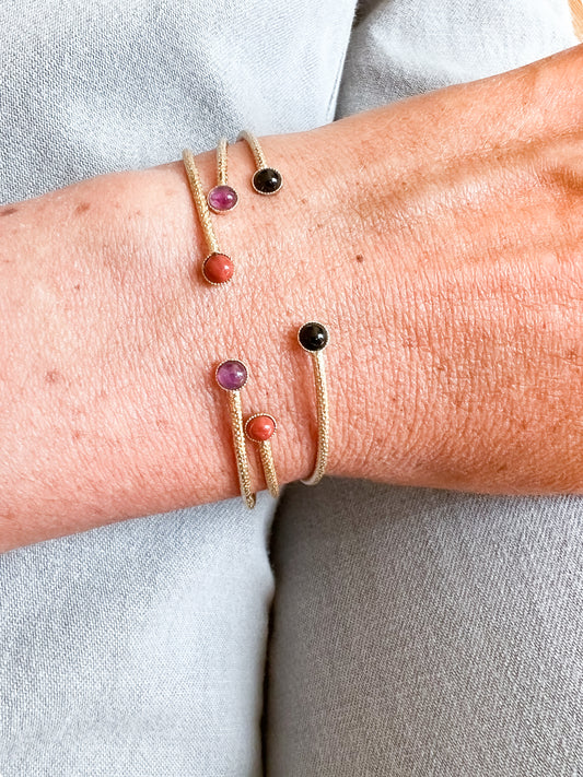 Jonc Ariane cabochon en améthyste (4mm) doré