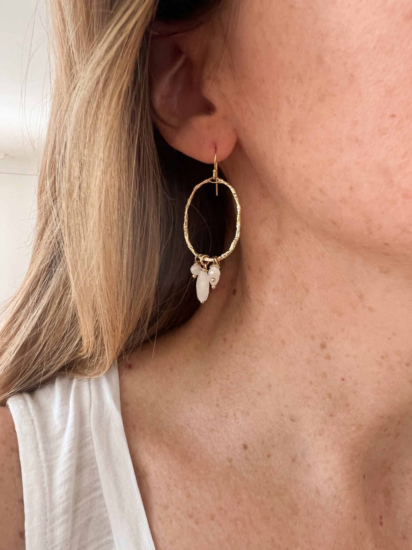 Boucles d'oreilles Orta blanches