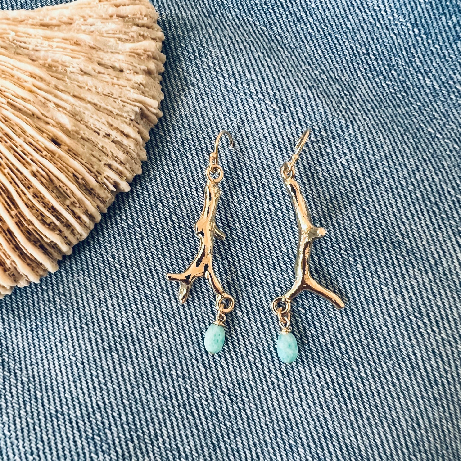 Boucles d'oreilles branche de corail perle amazonite bleue Intuitu Paris