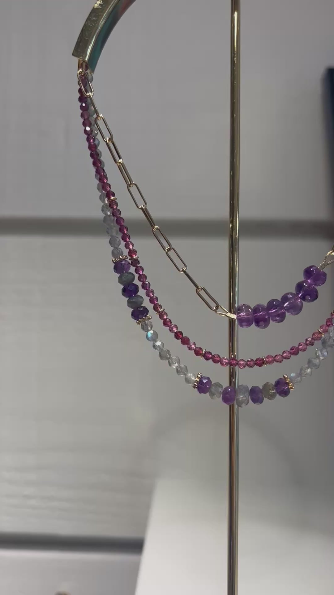 Associations de colliers mauves - Intuitu Paris